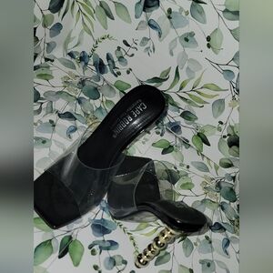 Cape Robbin Metro Heels